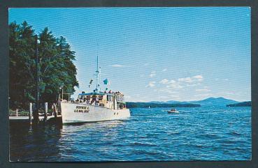 U.S. Mail Boat Sophie C. atBear Island Bock on Lake Winnipesaukee USA