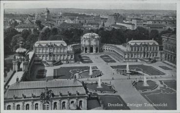 Dresden,   Zwinger, Totalansicht