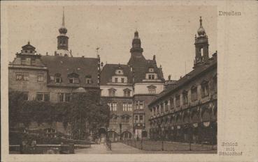 Dresden  Schloß m. Schloßhof (1925)