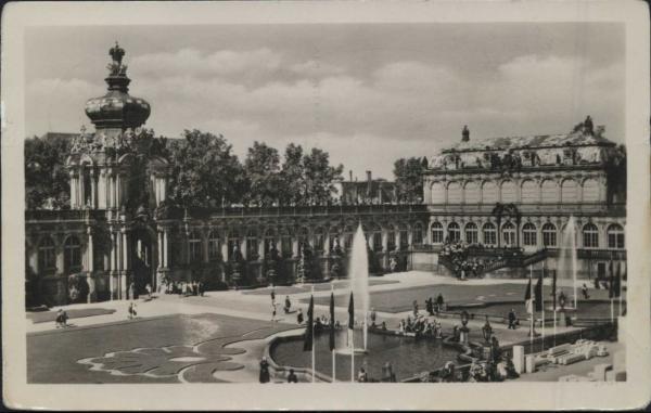 Zwingerhof m. Kronentor