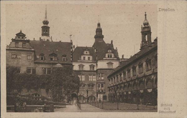 Dresden  Schloß m. Schloßhof (1925)